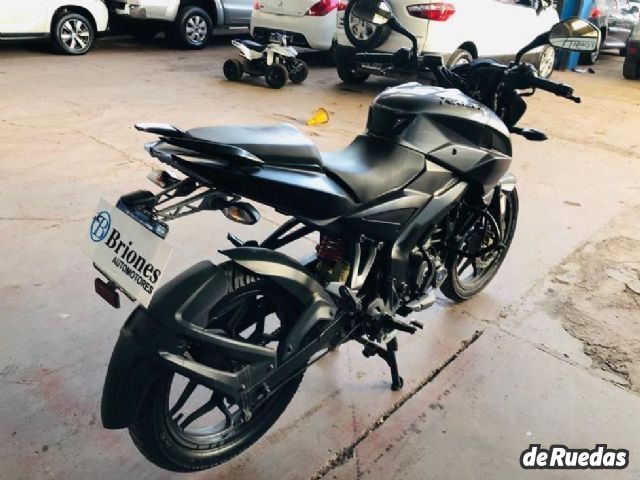 Bajaj Rouser Usada en Mendoza, deRuedas