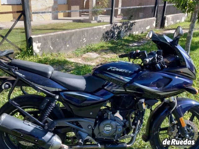 Bajaj Rouser Usada en Santa Fe, deRuedas