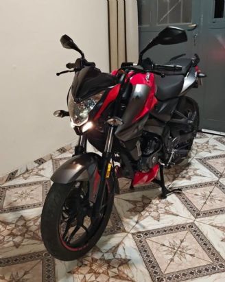 Bajaj Rouser Usada en Mendoza
