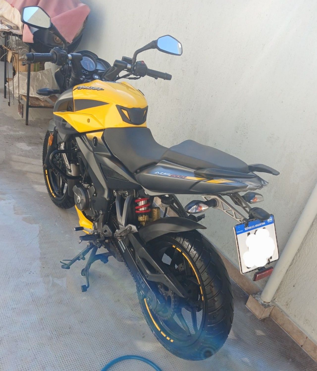 Bajaj Rouser Usada en Mendoza, deRuedas