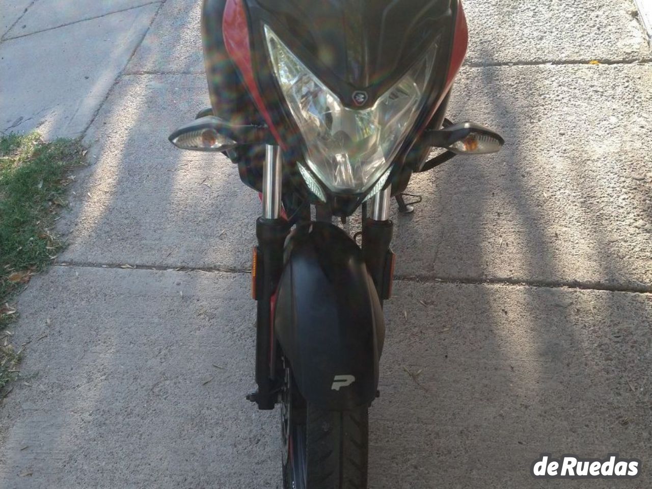 Bajaj Rouser Usada en Mendoza, deRuedas