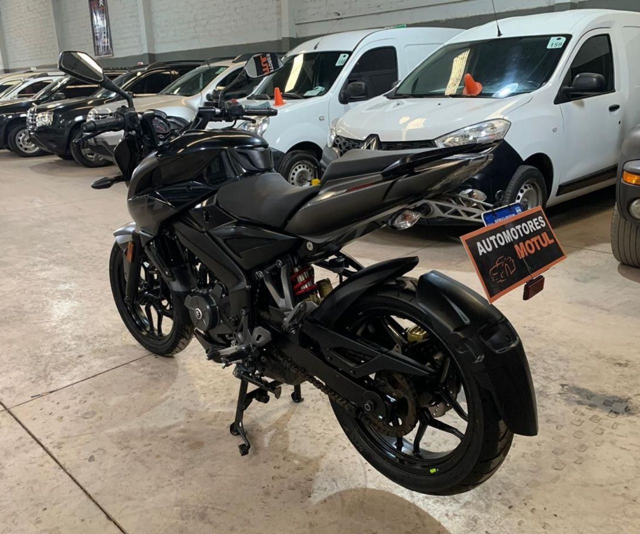 Bajaj Rouser Usada en Mendoza, deRuedas