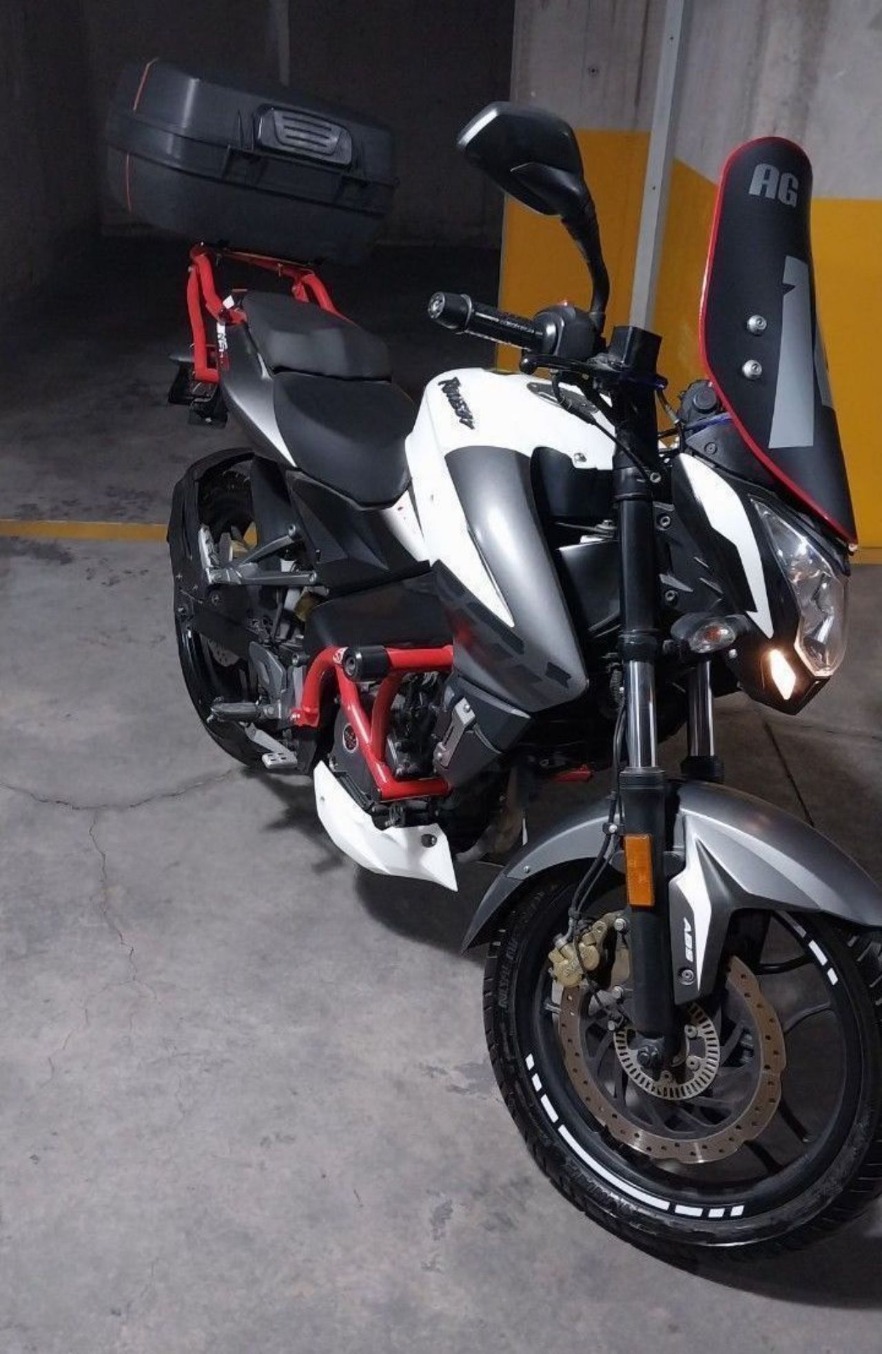 Bajaj Rouser Usada en Mendoza, deRuedas