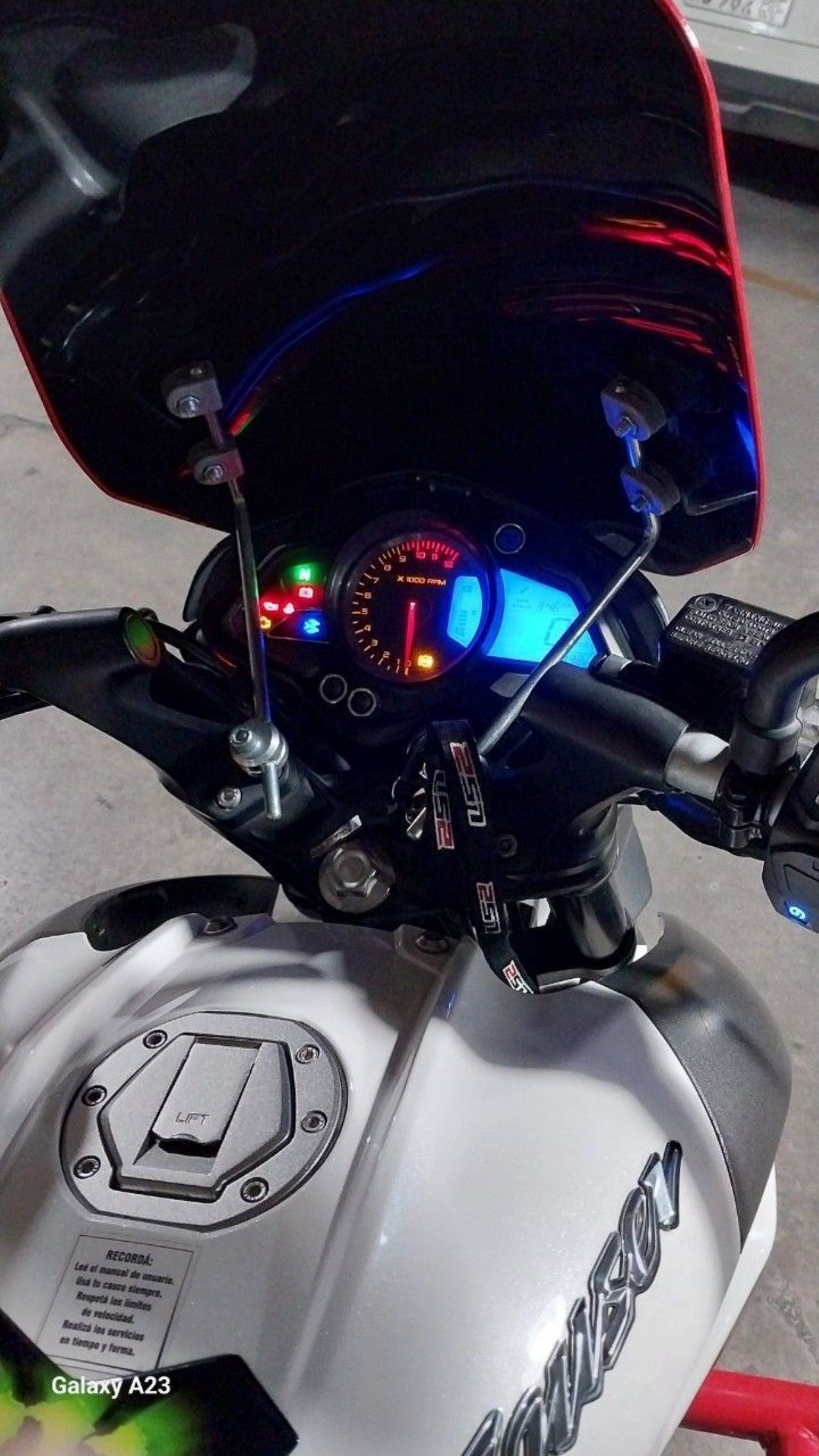 Bajaj Rouser Usada en Mendoza, deRuedas
