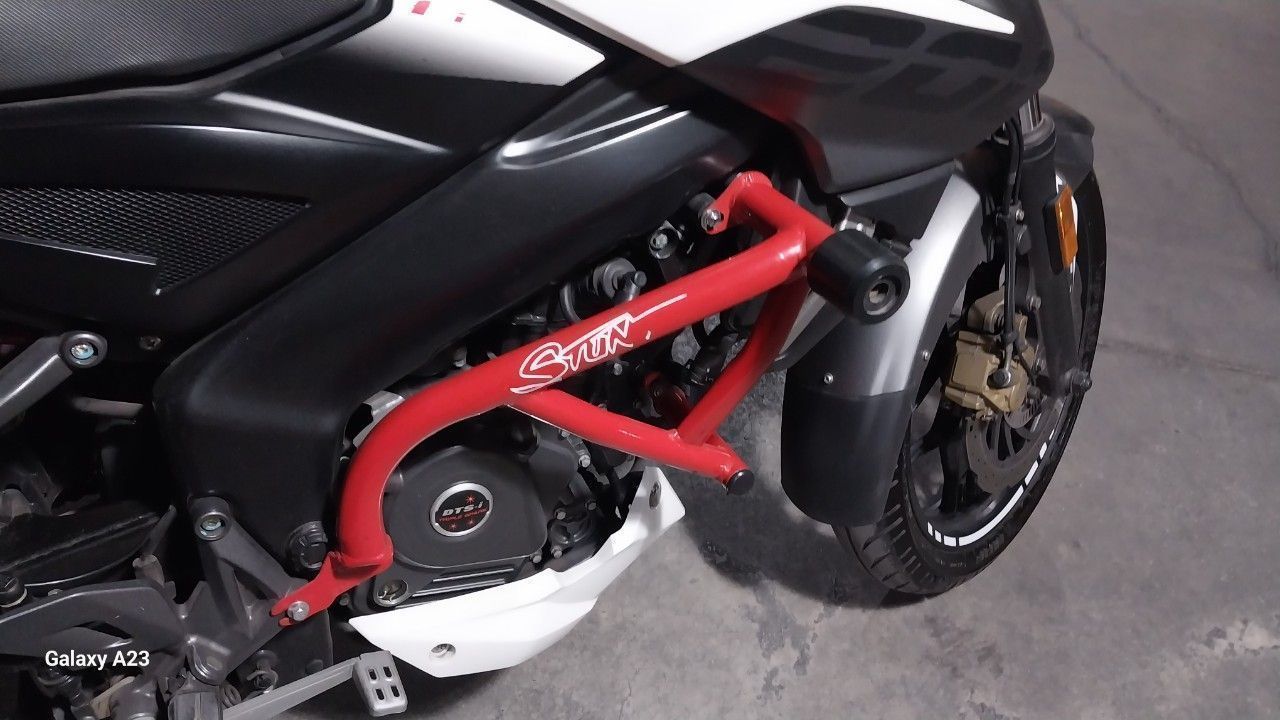 Bajaj Rouser Usada en Mendoza, deRuedas