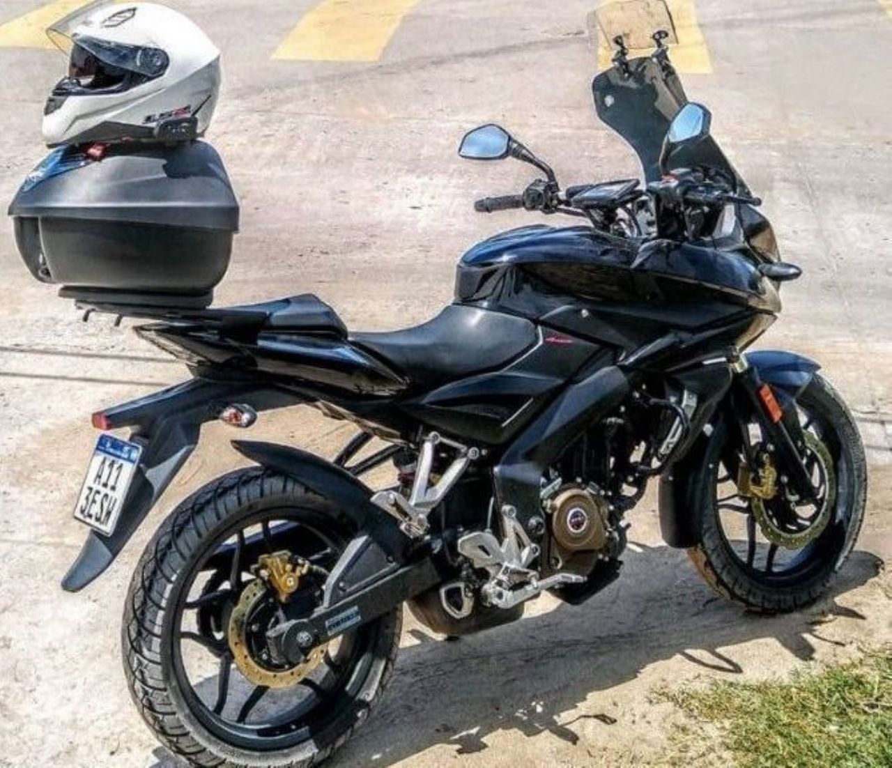 Bajaj Rouser Usada en Mendoza, deRuedas