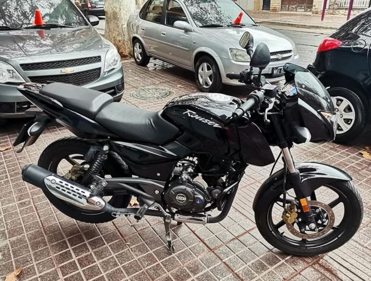 Bajaj Rouser Usada en Mendoza, deRuedas