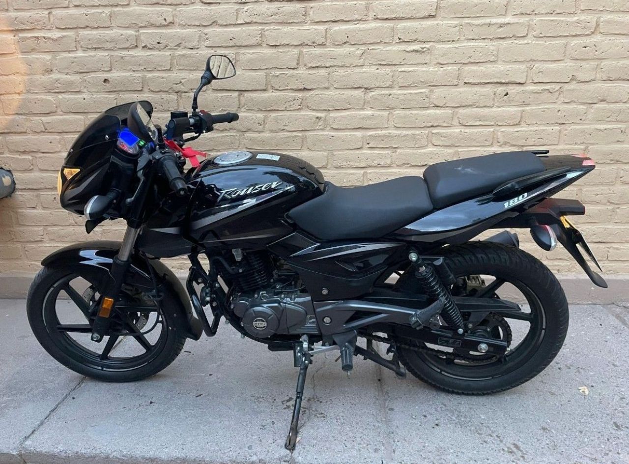 Bajaj Rouser Usada en Mendoza, deRuedas