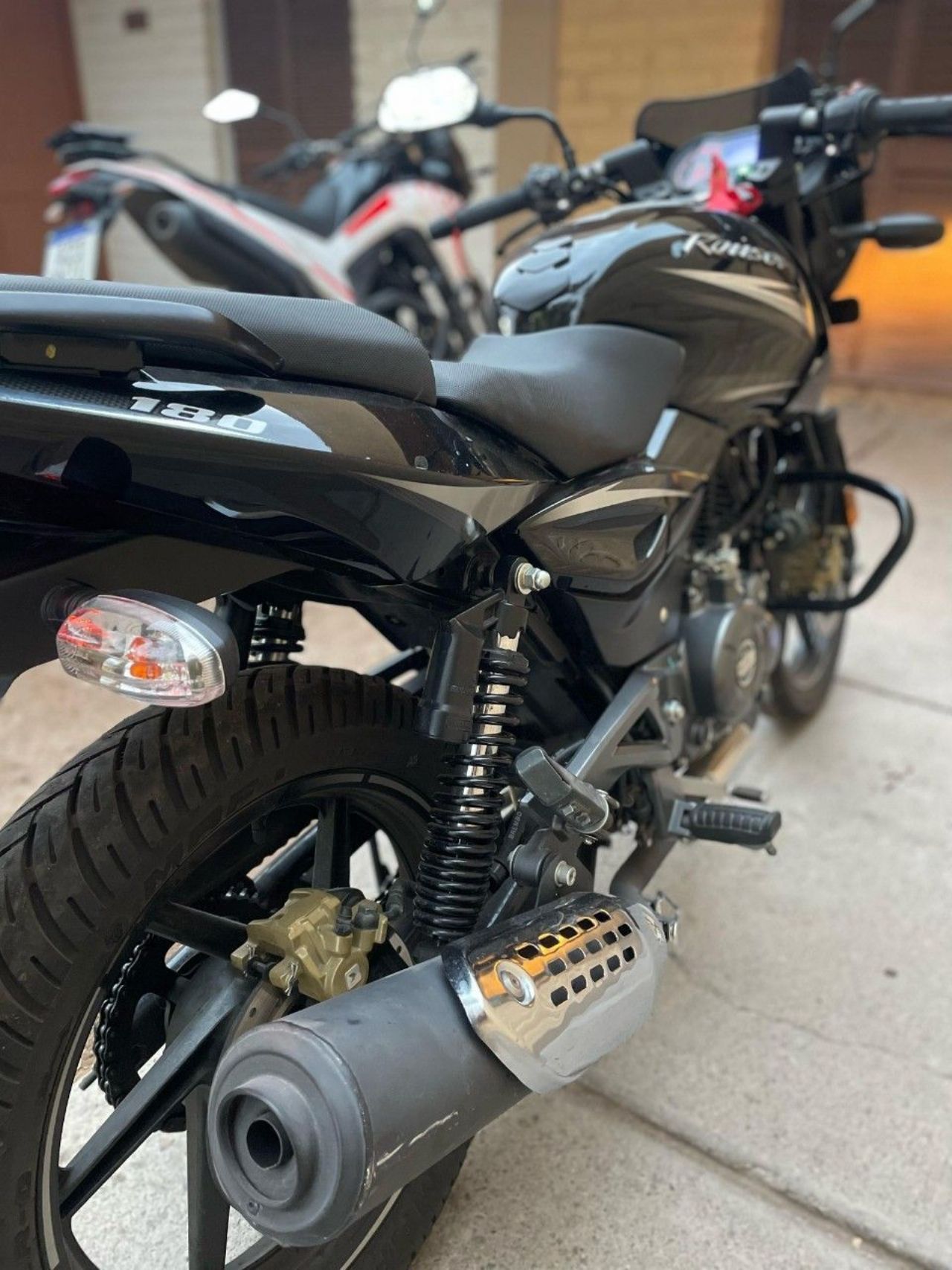 Bajaj Rouser Usada en Mendoza, deRuedas