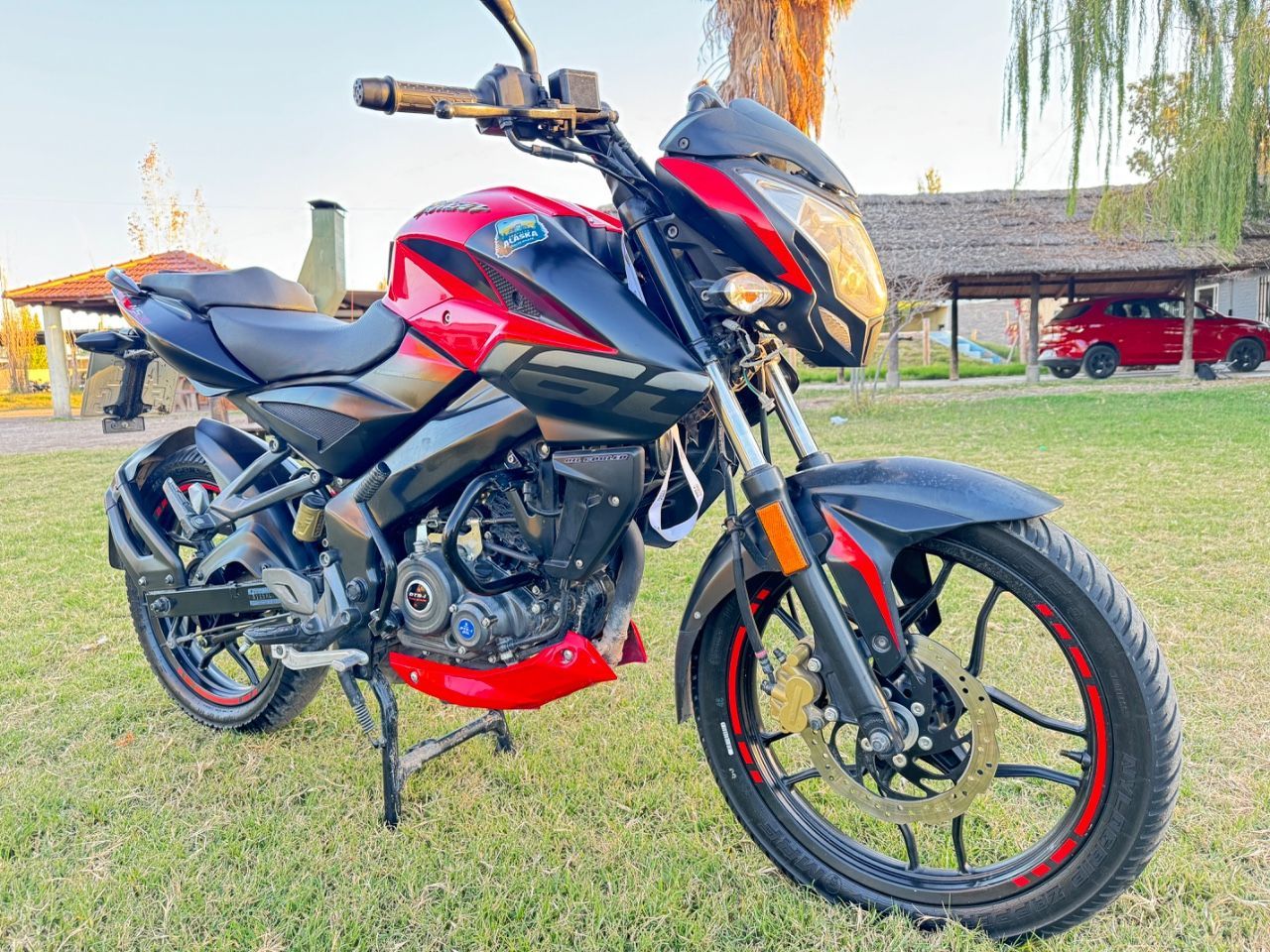 Bajaj Rouser Usada en Mendoza, deRuedas