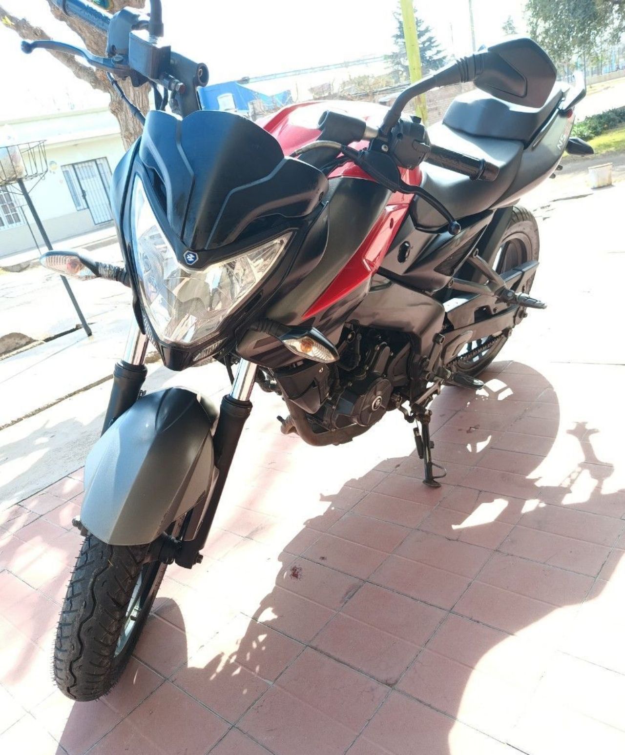 Bajaj Rouser Usada en Mendoza, deRuedas