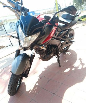 Bajaj Rouser Usada en Mendoza