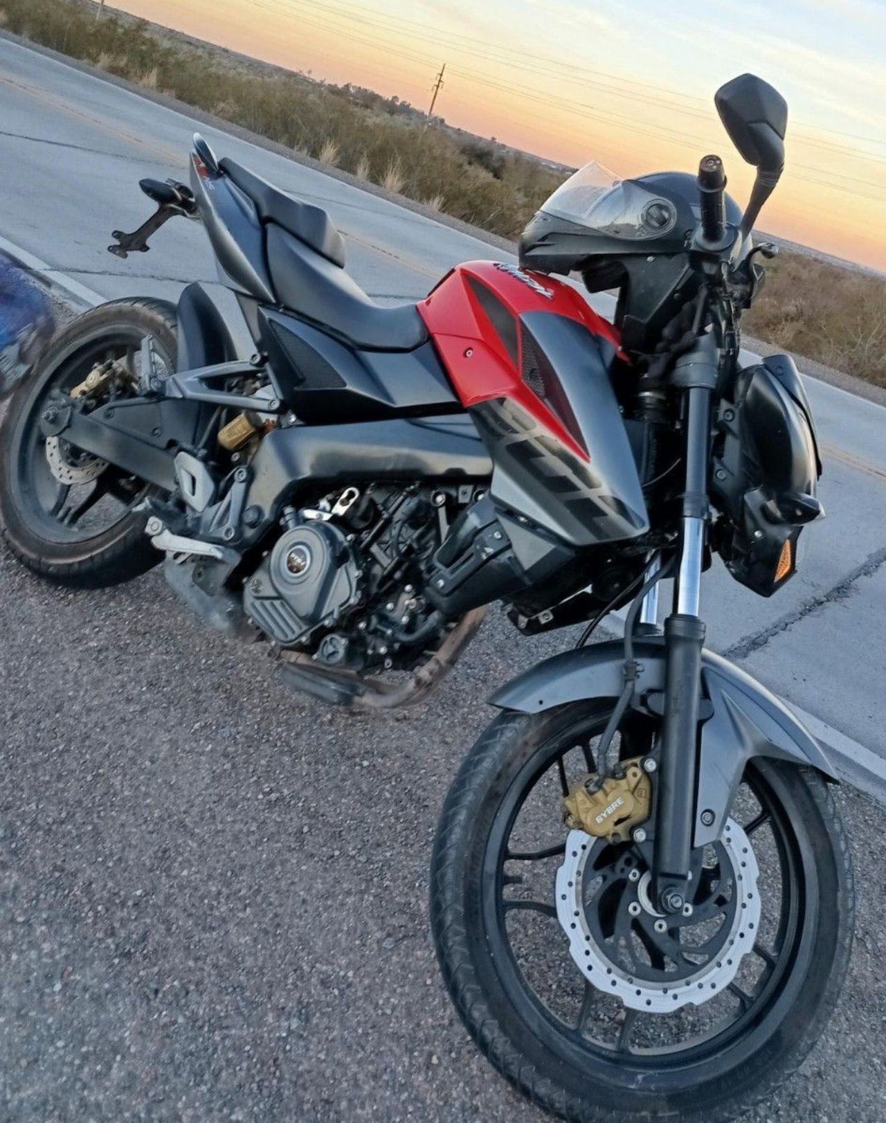 Bajaj Rouser Usada en Mendoza, deRuedas
