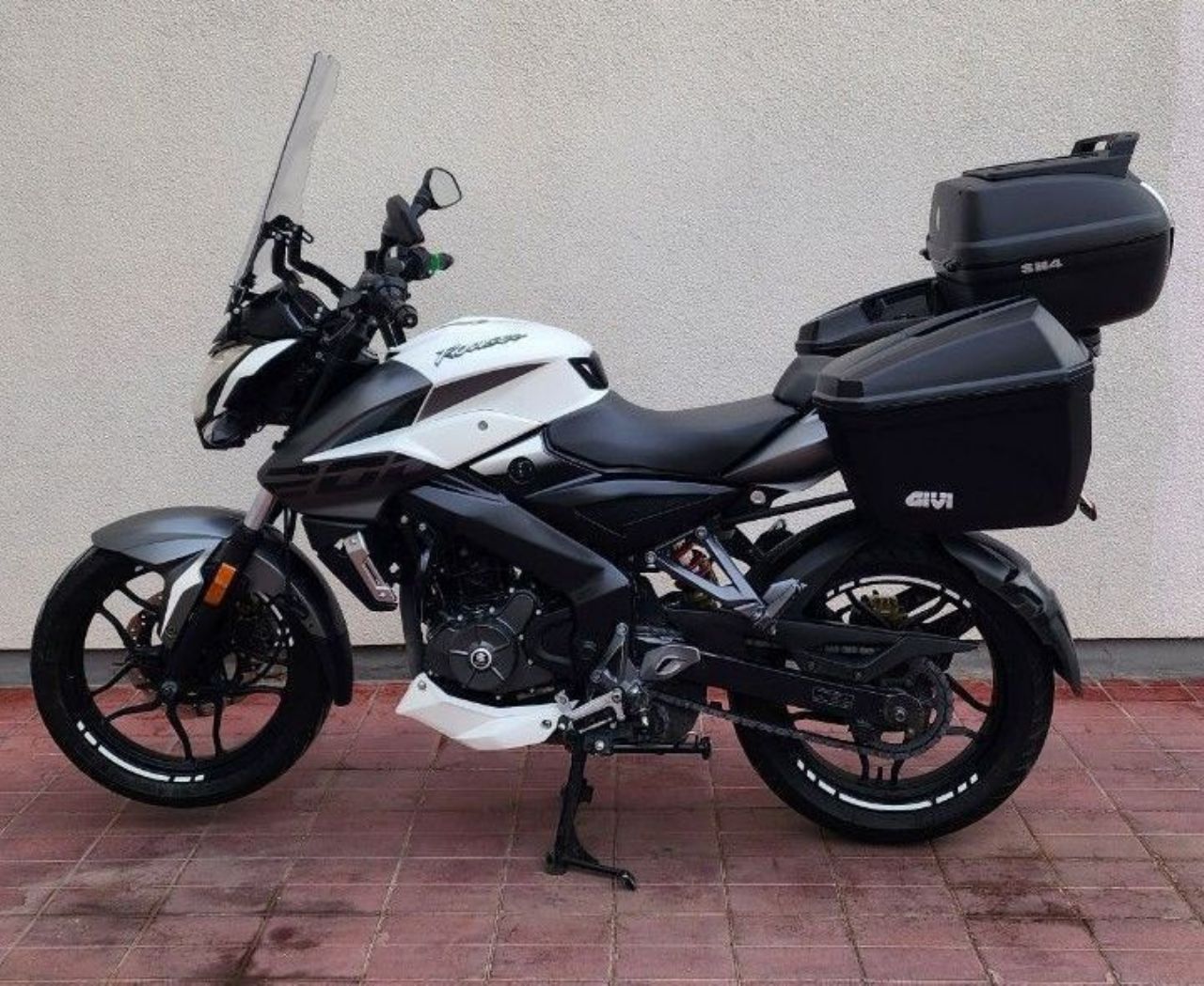 Bajaj Rouser Usada en Mendoza, deRuedas