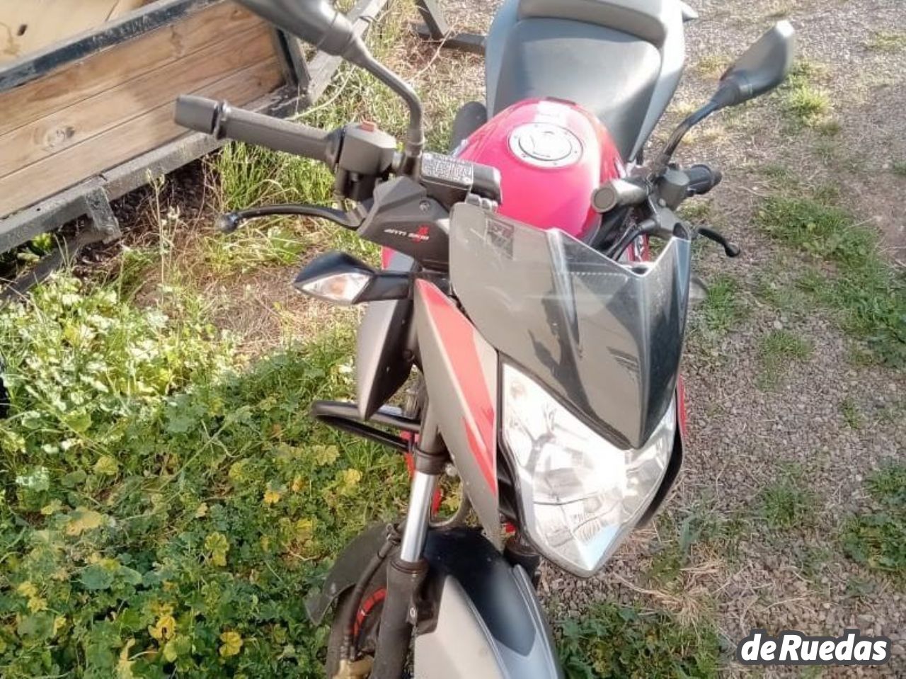 Bajaj Rouser Usada en Mendoza, deRuedas