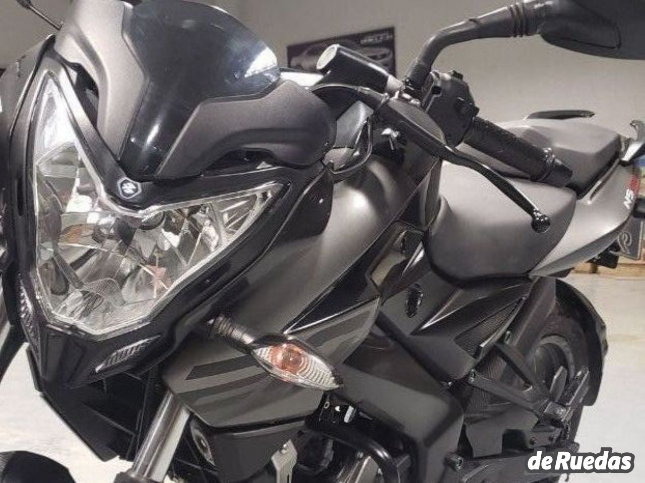 Bajaj Rouser Usada en Mendoza, deRuedas