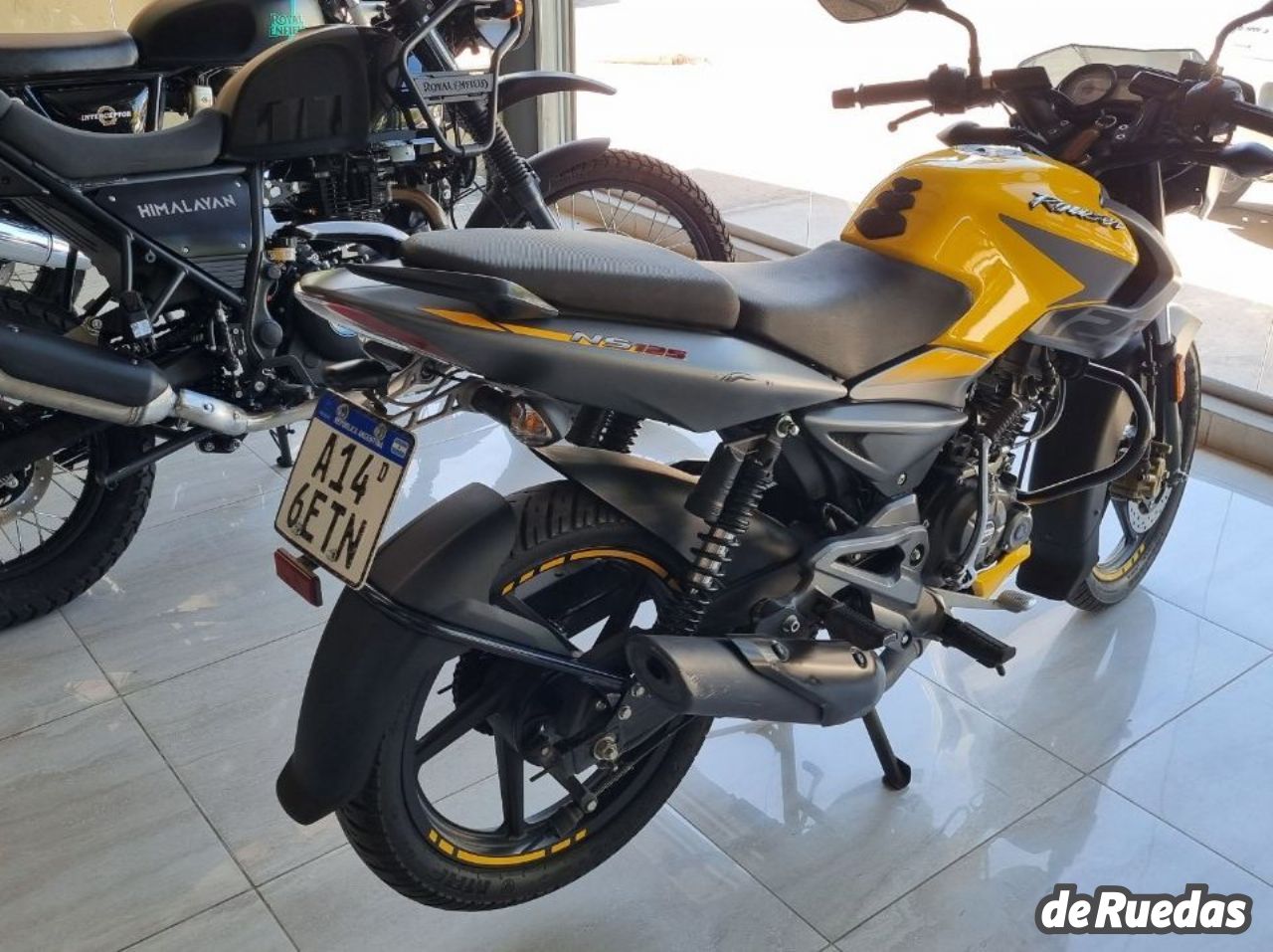 Bajaj Rouser Usada en Mendoza, deRuedas