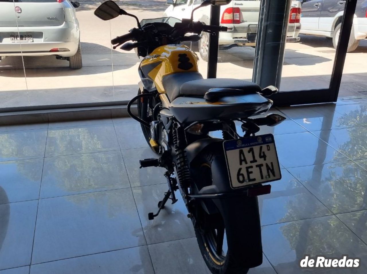 Bajaj Rouser Usada en Mendoza, deRuedas