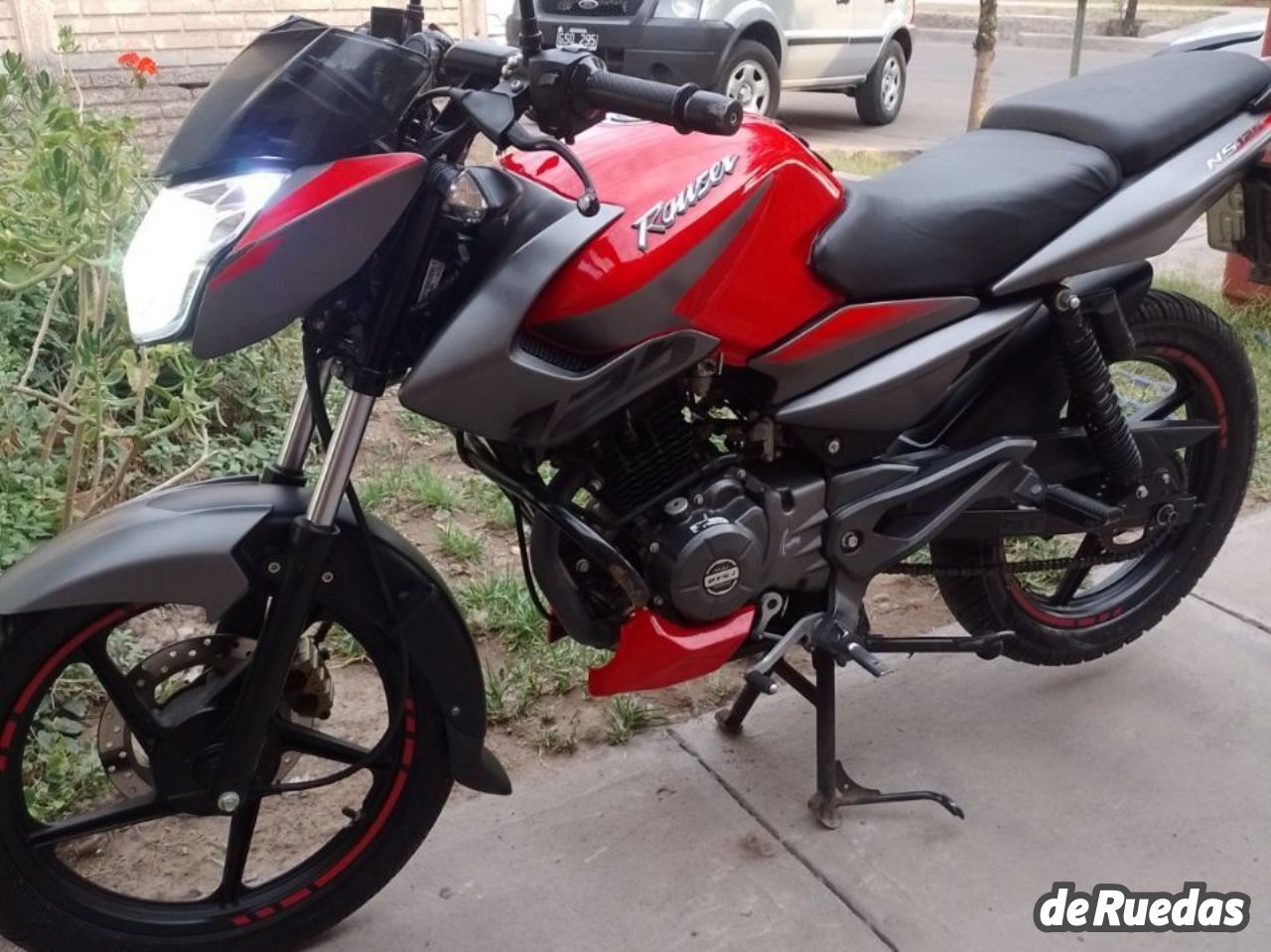 Bajaj Rouser Usada en Mendoza, deRuedas