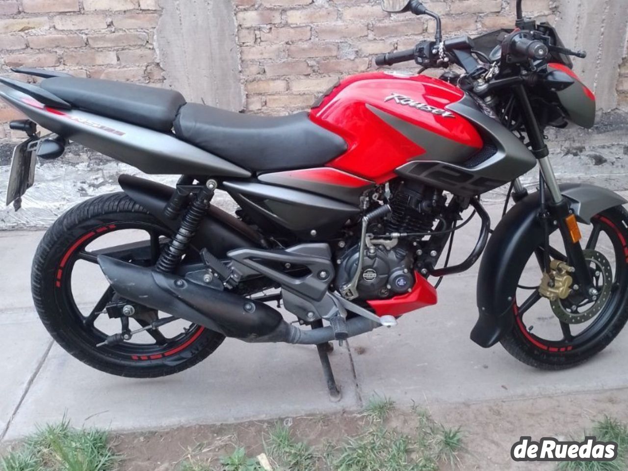 Bajaj Rouser Usada en Mendoza, deRuedas