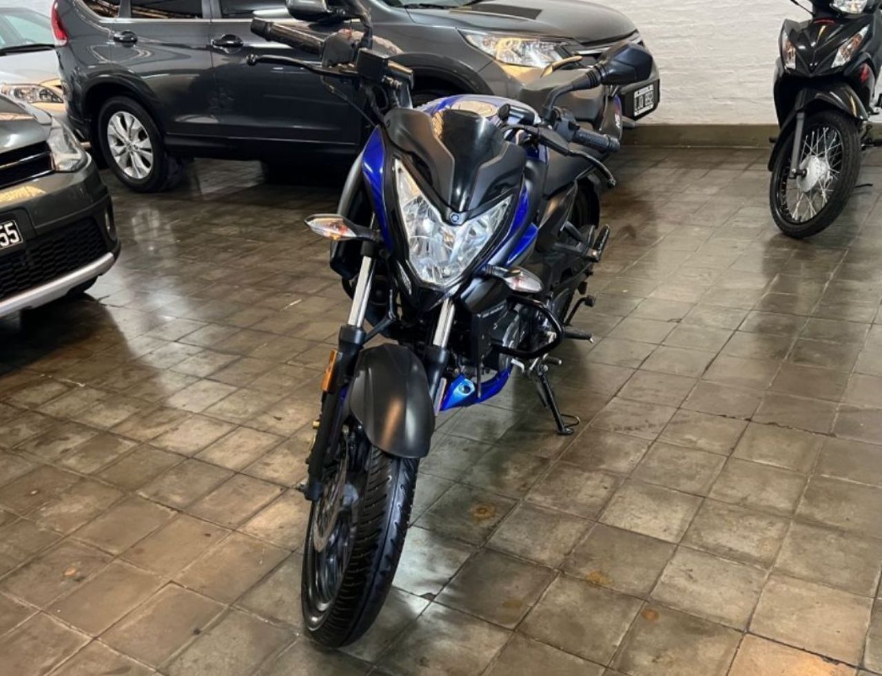 Bajaj Rouser Usada en Mendoza, deRuedas