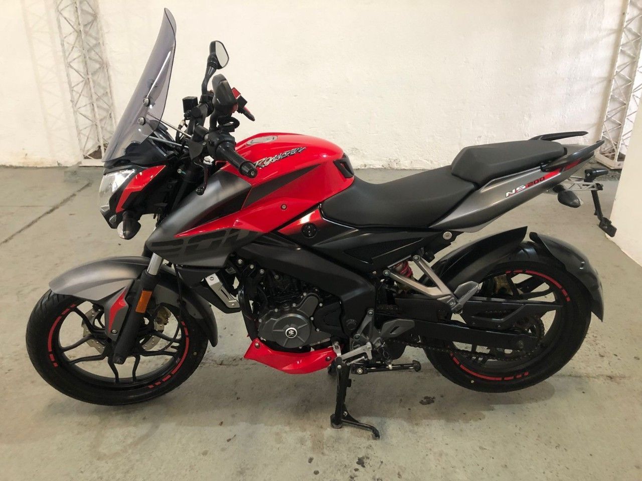 Bajaj Rouser Usada en Córdoba, deRuedas
