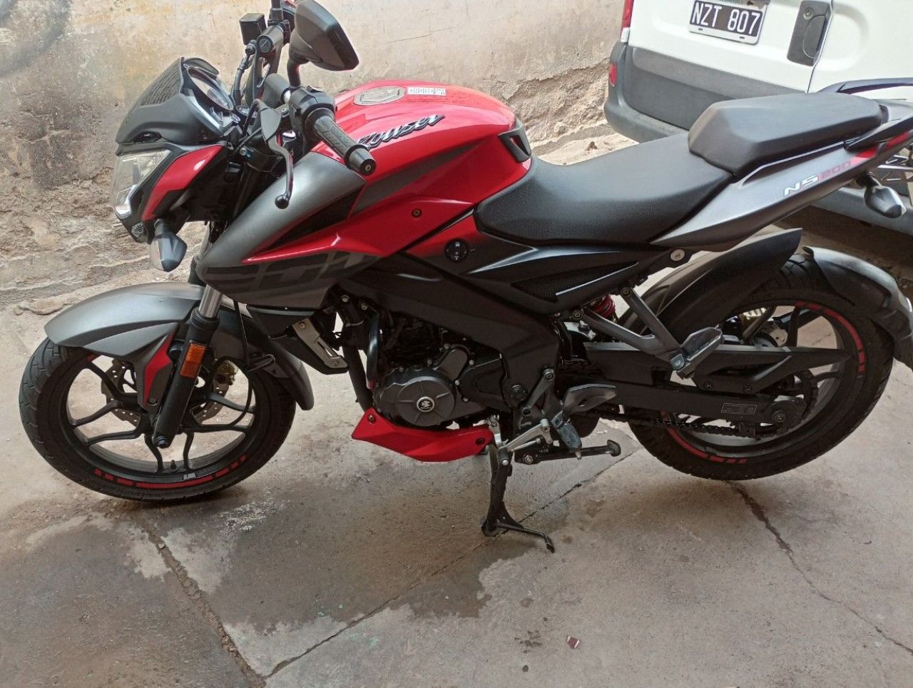Bajaj Rouser Usada en Mendoza, deRuedas