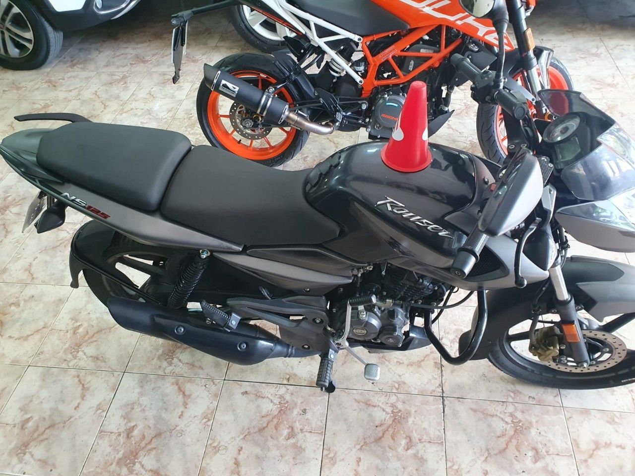 Bajaj Rouser Usada en Mendoza, deRuedas