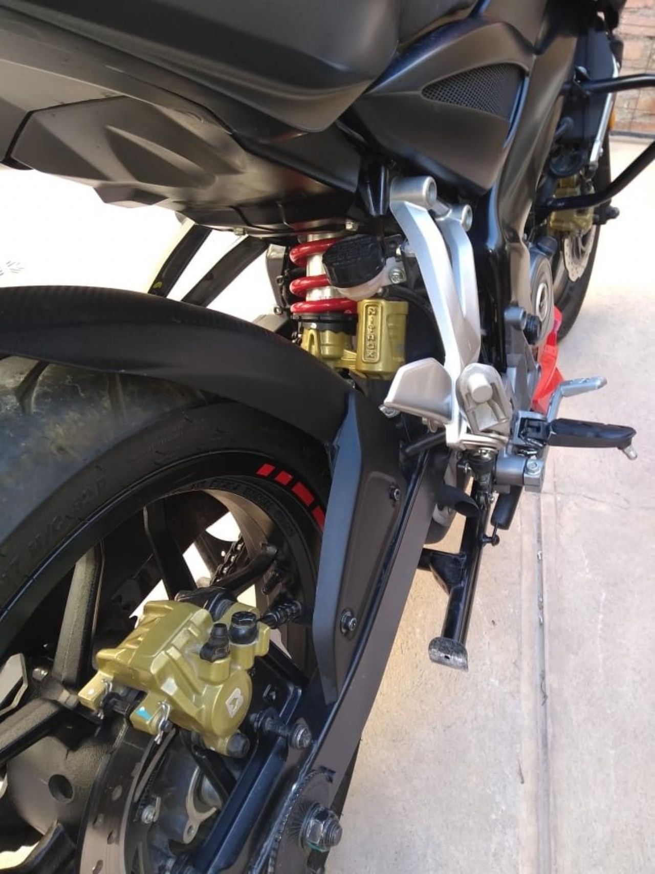 Bajaj Rouser Usada en Mendoza, deRuedas