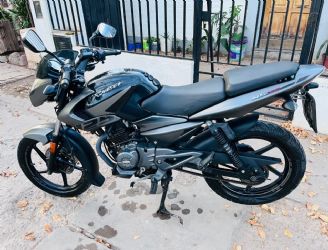 Bajaj Rouser Usada en Mendoza