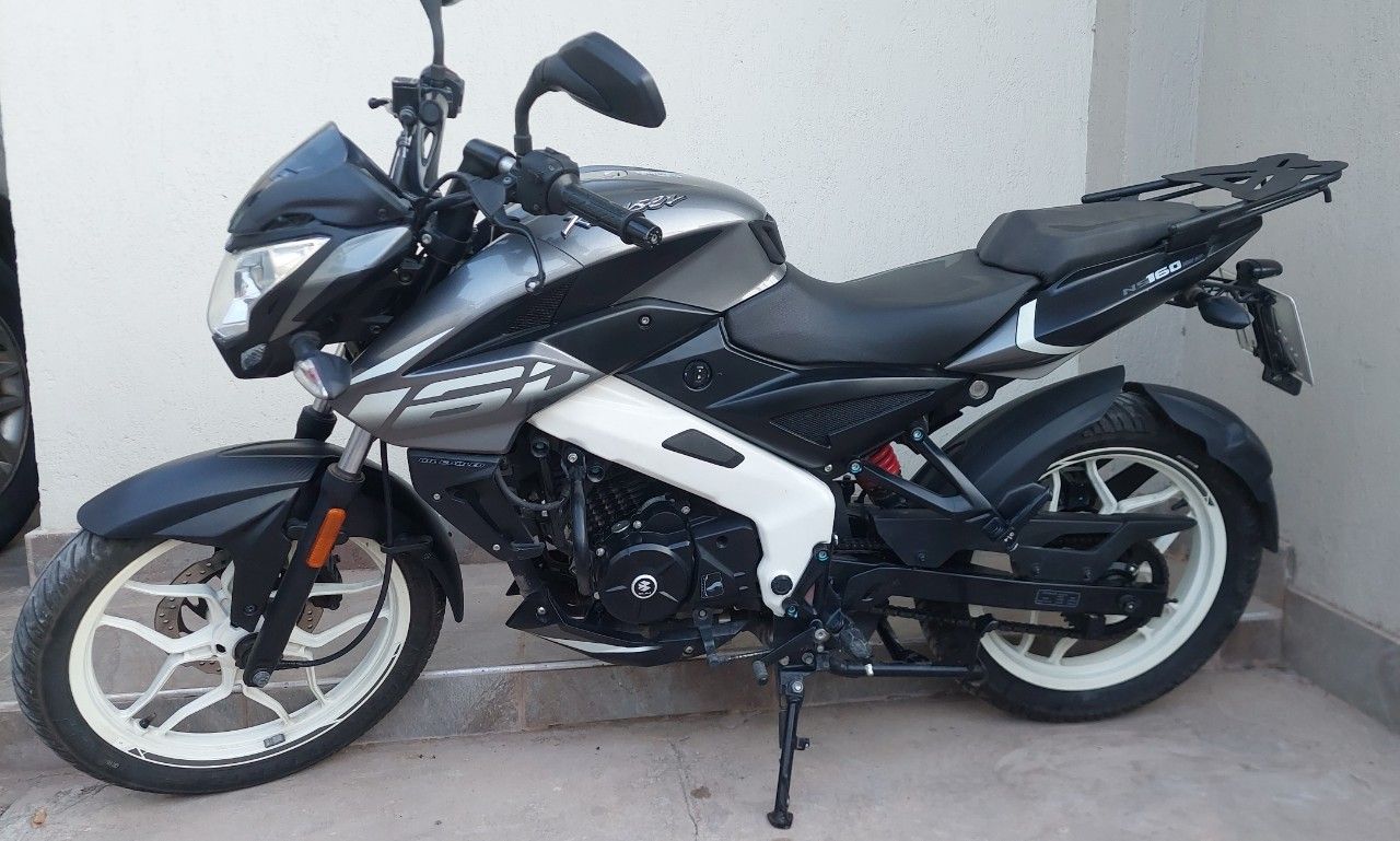 Bajaj Rouser Usada en Mendoza, deRuedas