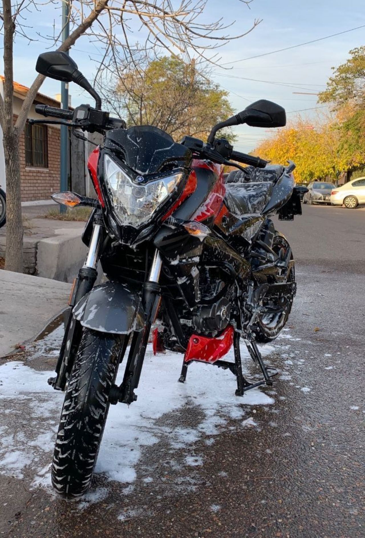 Bajaj Rouser Usada en Mendoza, deRuedas
