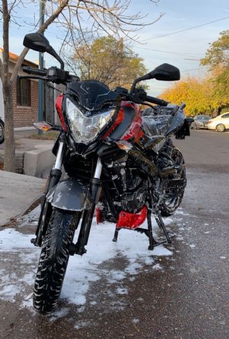 Bajaj Rouser Usada en Mendoza