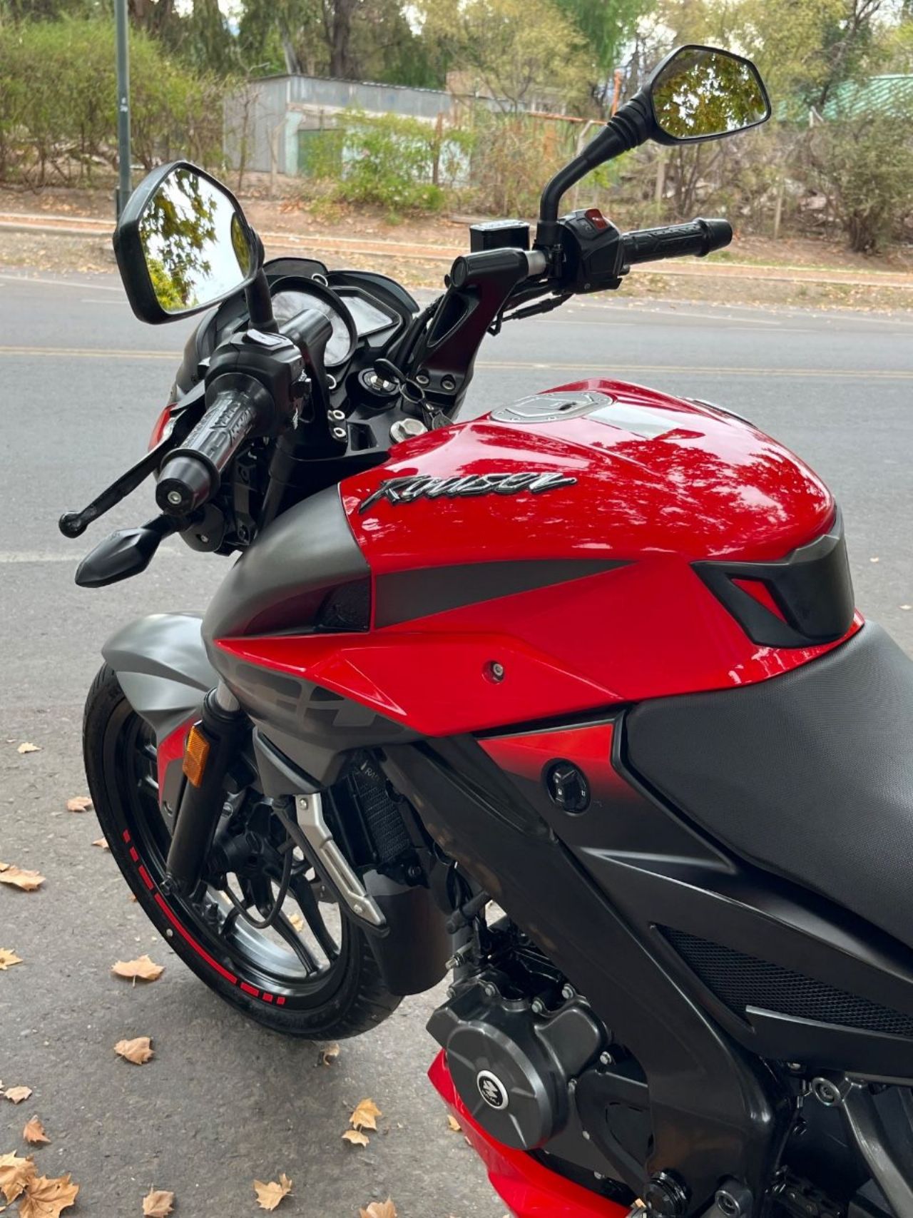 Bajaj Rouser Usada en Mendoza, deRuedas