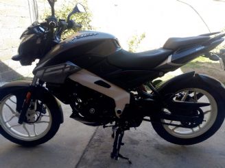 Bajaj Rouser Usada en Mendoza