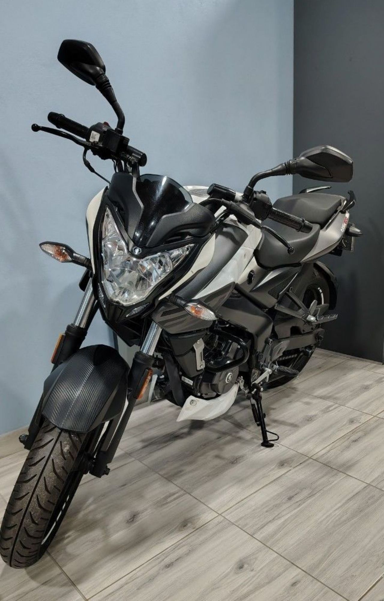 Bajaj Rouser Usada en Mendoza, deRuedas