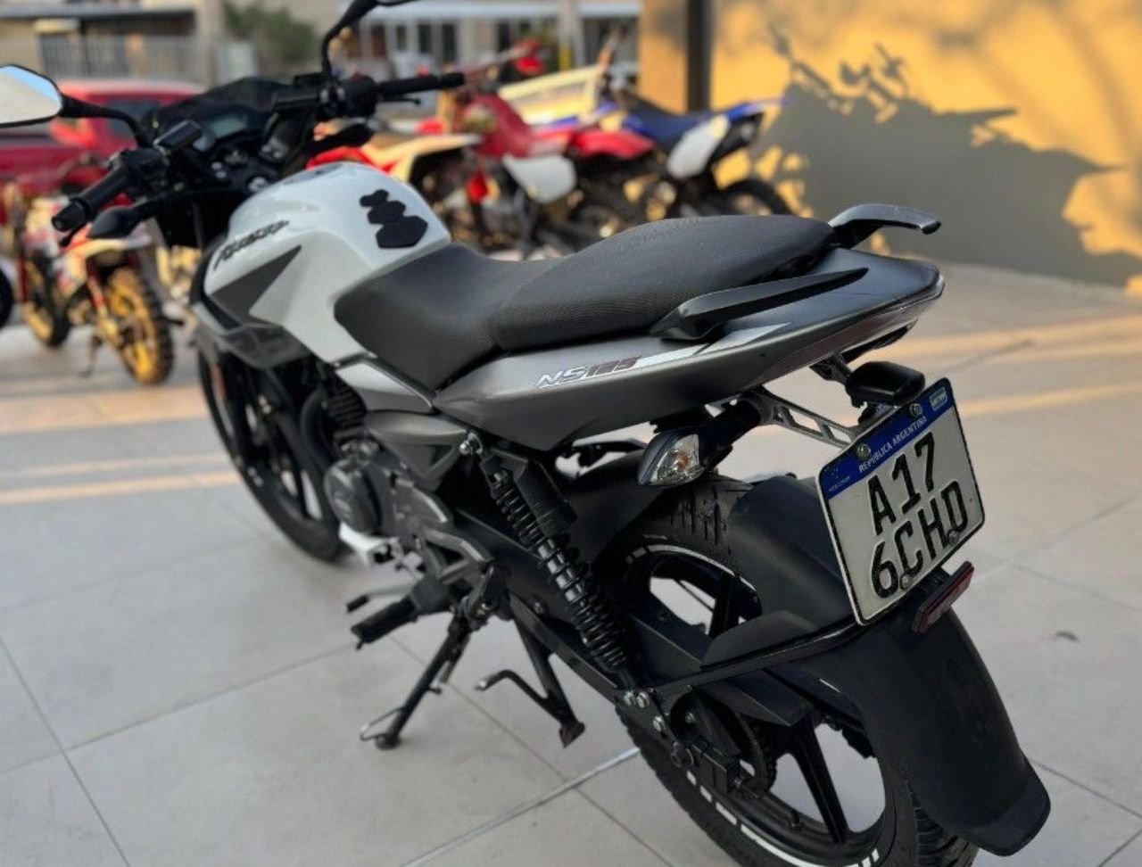Bajaj Rouser Usada en San Juan, deRuedas
