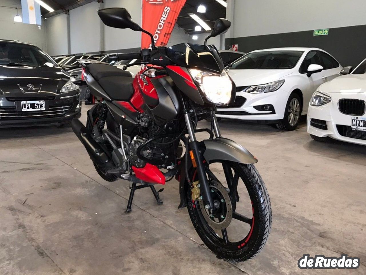 Bajaj Rouser Usada en Mendoza, deRuedas