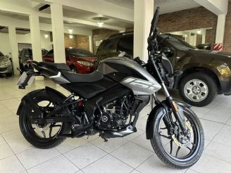 Bajaj Rouser Usada en Mendoza