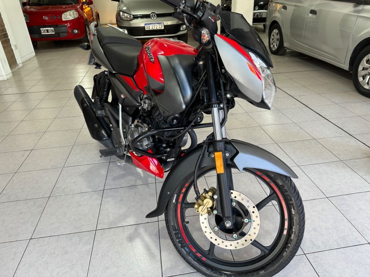 Bajaj Rouser Usada en Mendoza, deRuedas