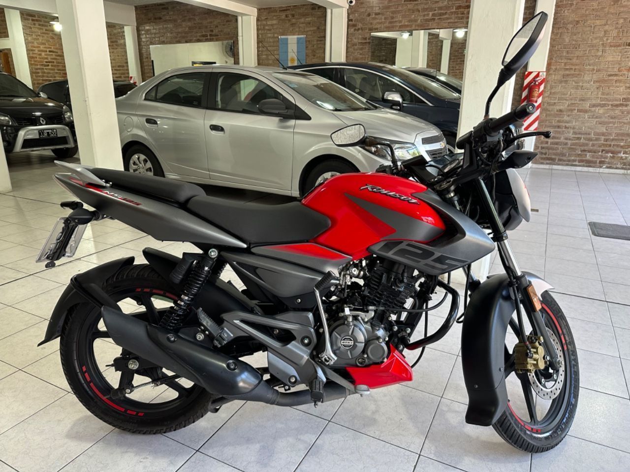 Bajaj Rouser Usada en Mendoza, deRuedas