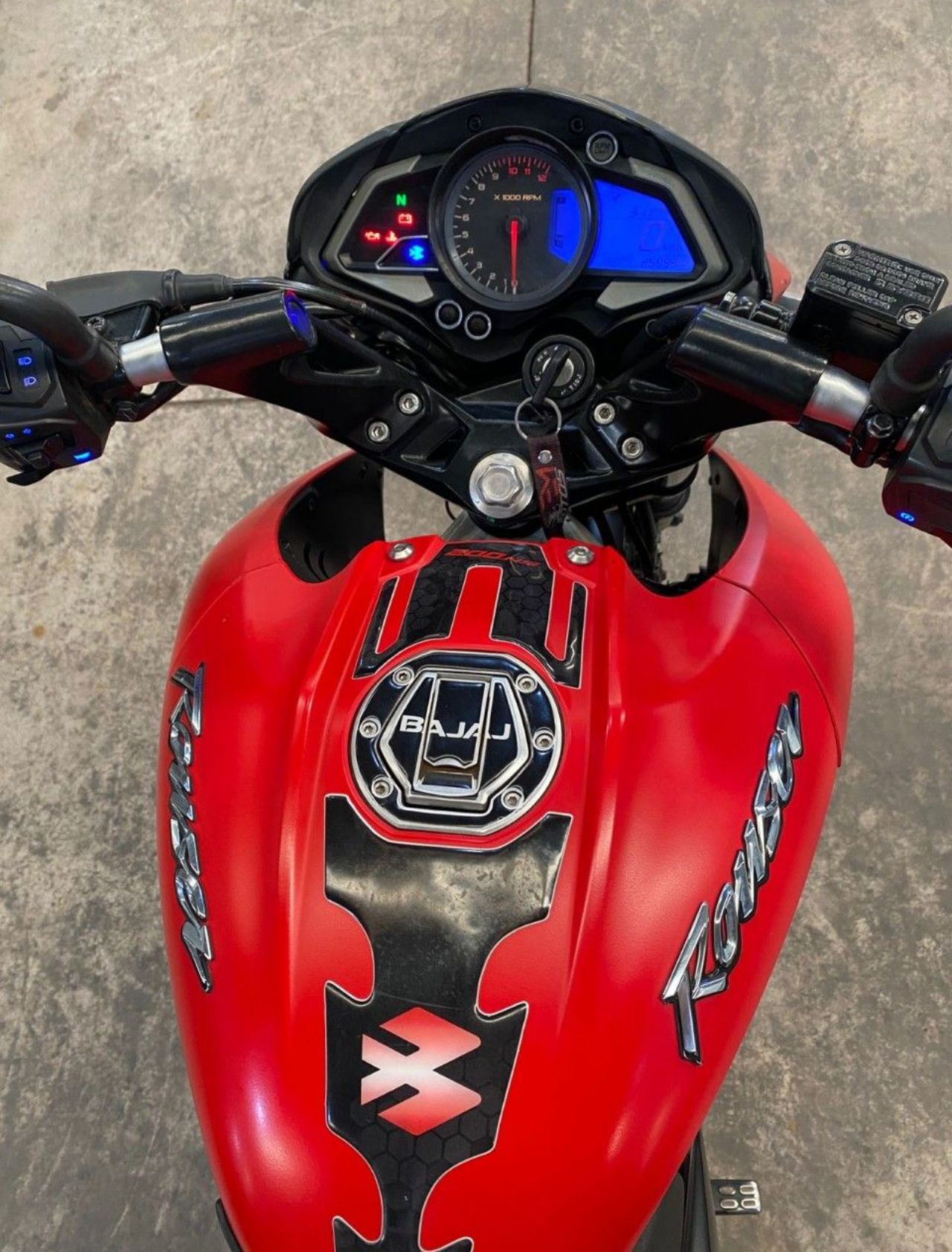 Bajaj Rouser Usada en Mendoza, deRuedas