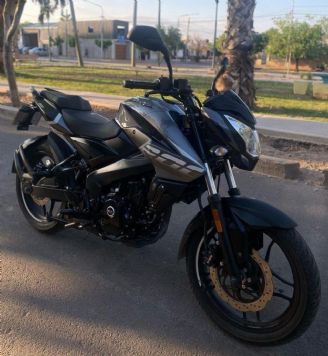 Bajaj Rouser Usada en Mendoza