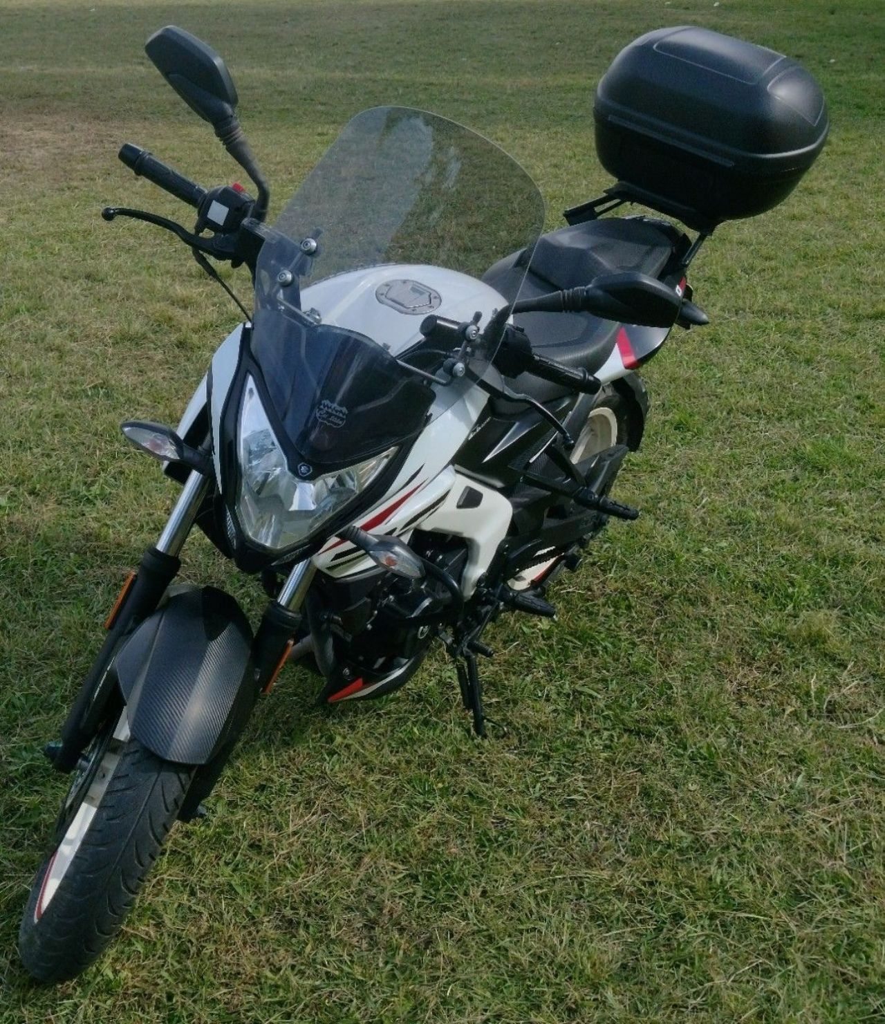 Bajaj Rouser Usada en Mendoza, deRuedas