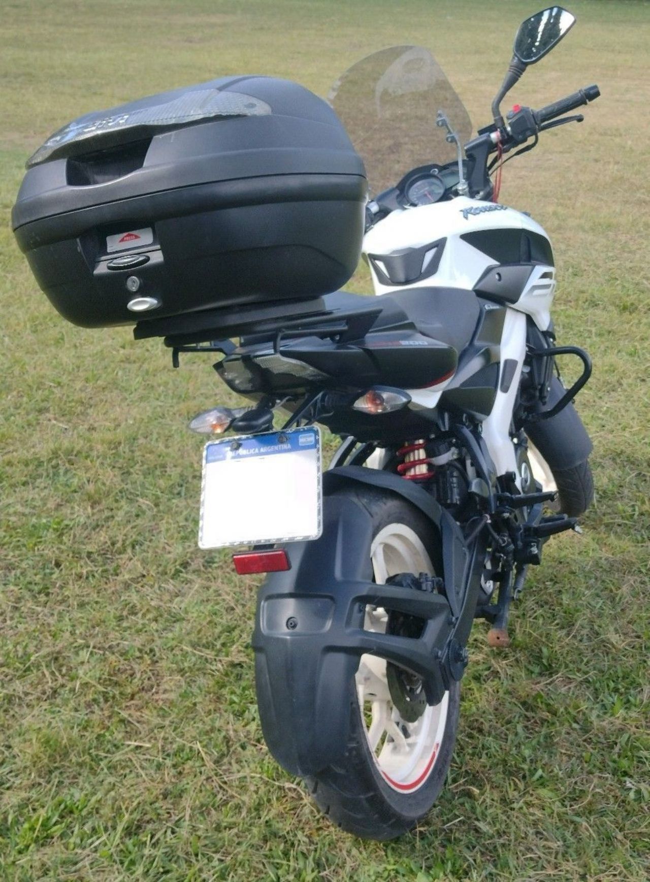 Bajaj Rouser Usada en Mendoza, deRuedas