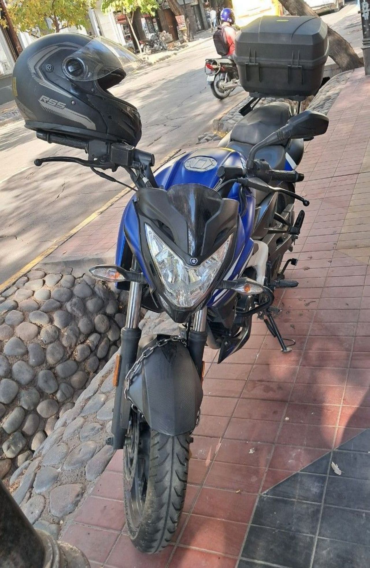 Bajaj Rouser Usada en Mendoza, deRuedas