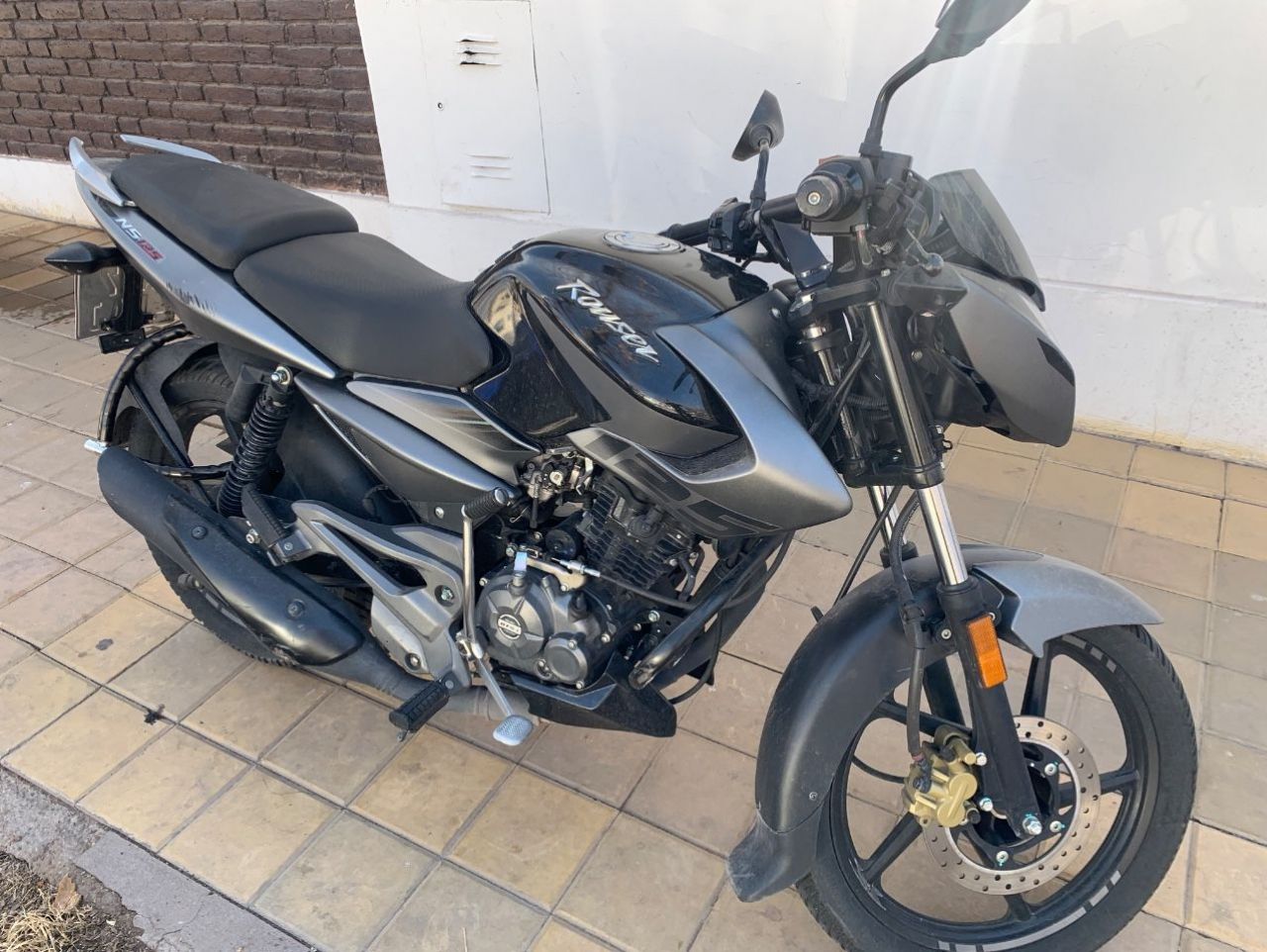Bajaj Rouser Usada en Mendoza, deRuedas
