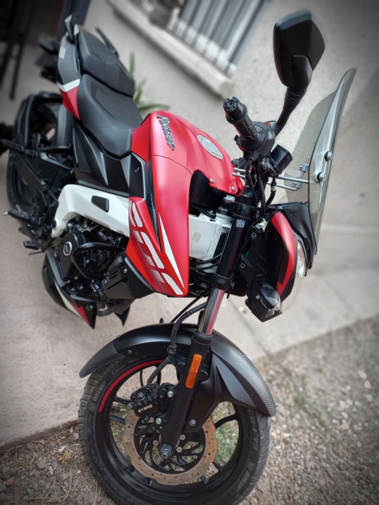 Bajaj Rouser Usada en Mendoza, deRuedas