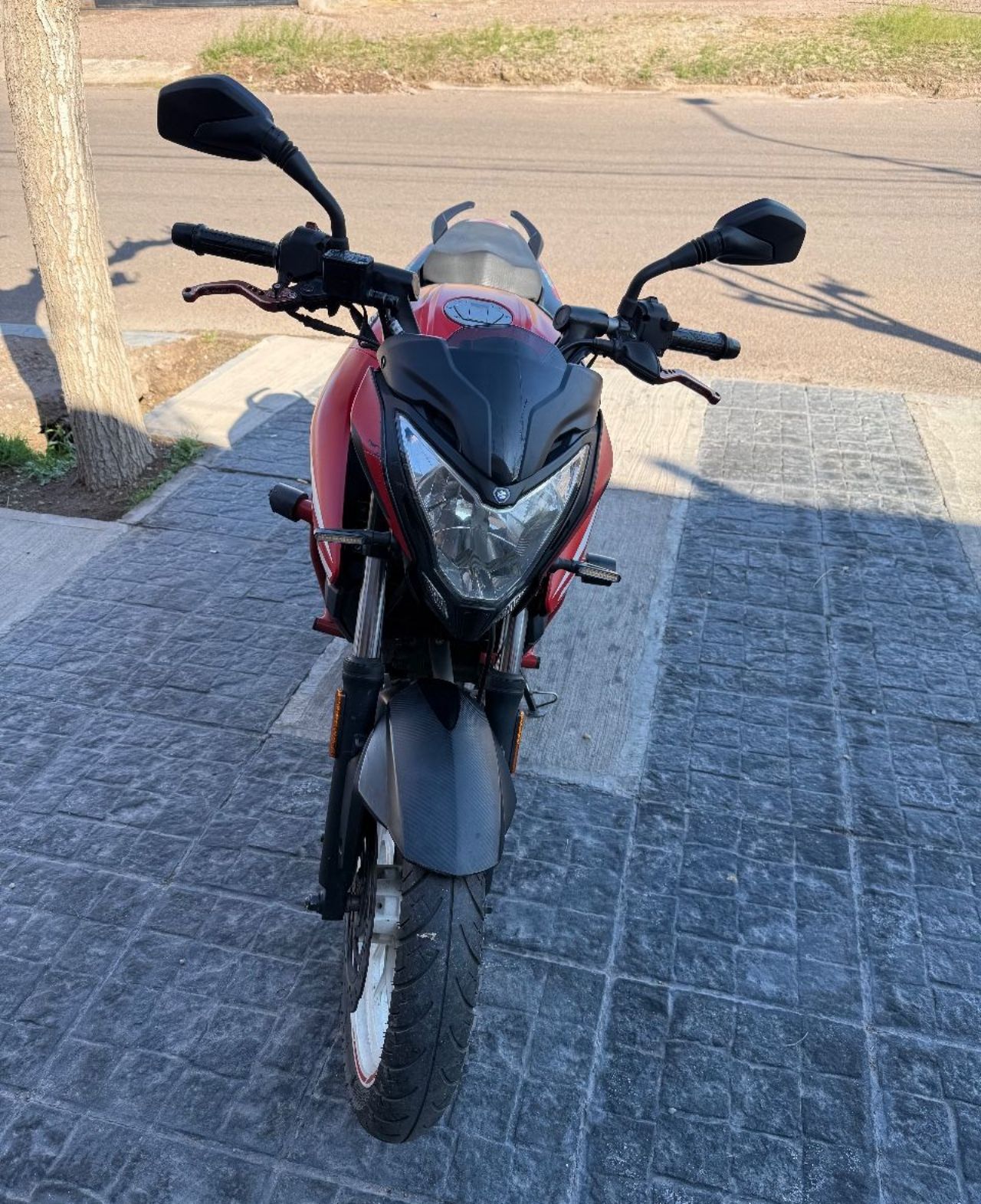 Bajaj Rouser Usada en Mendoza, deRuedas