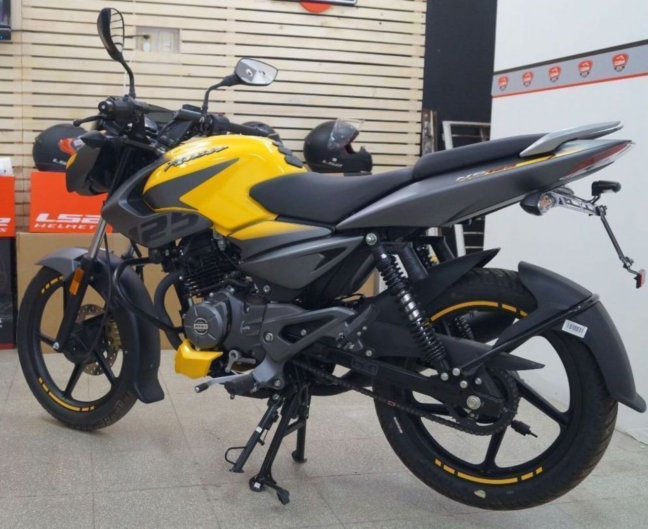 Bajaj Rouser Nueva en Mendoza, deRuedas